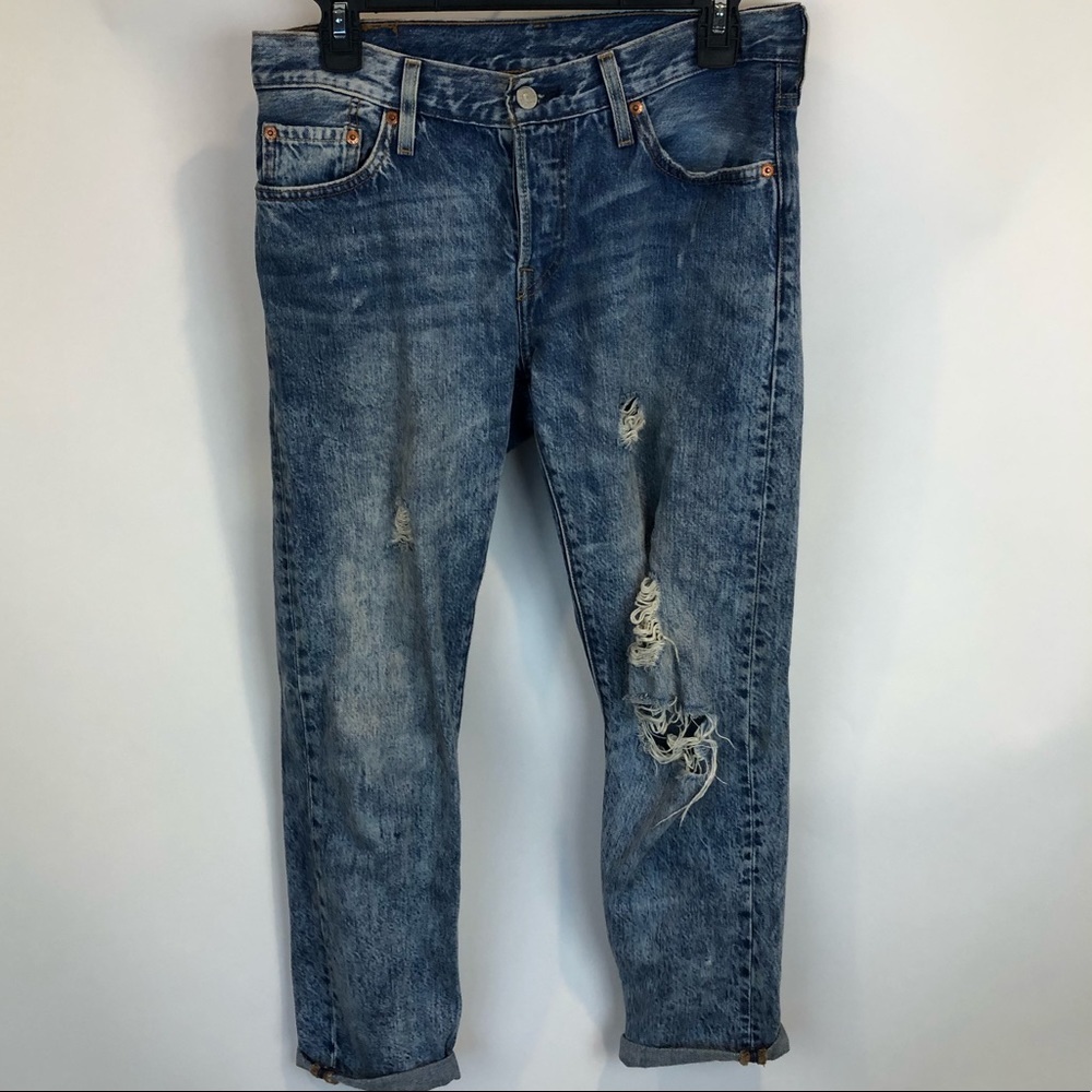 Levi’s Boyfriend Distressed Stonewash Jeans